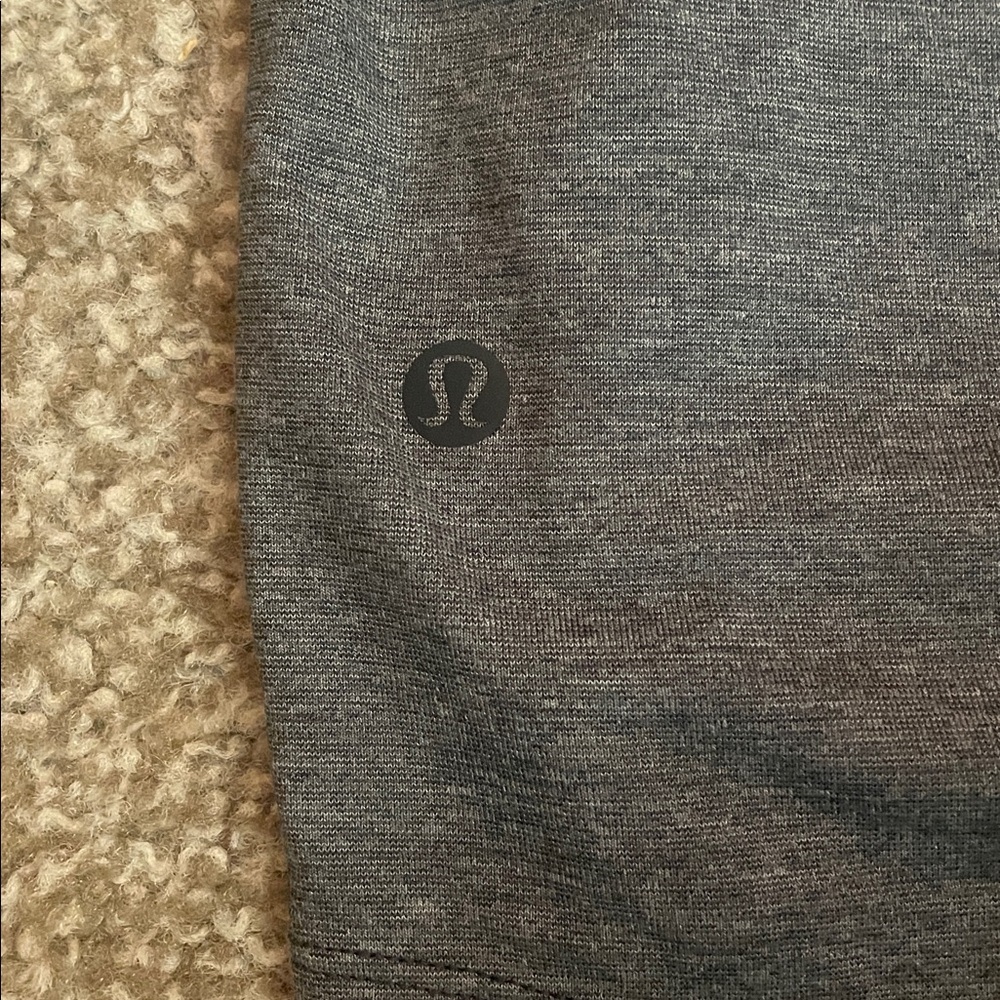Lululemon Mens Long Sleeve Polo Shirt - Picture 5 of 5